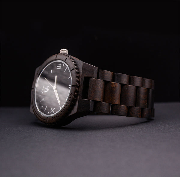 Classic Groomsmen Watches with Personalized Engraving